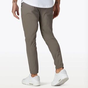AO joggers in Canyon Size L